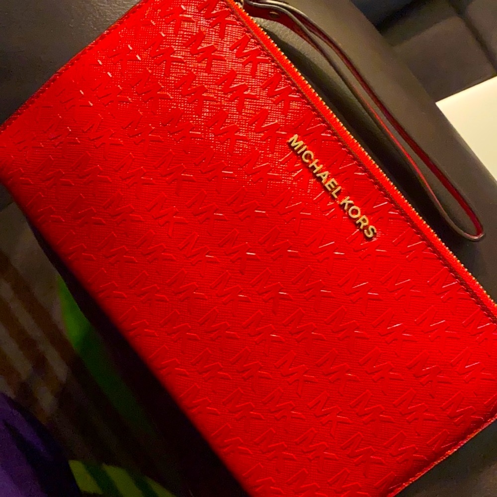 Michael Kors large wristlet clutch in red